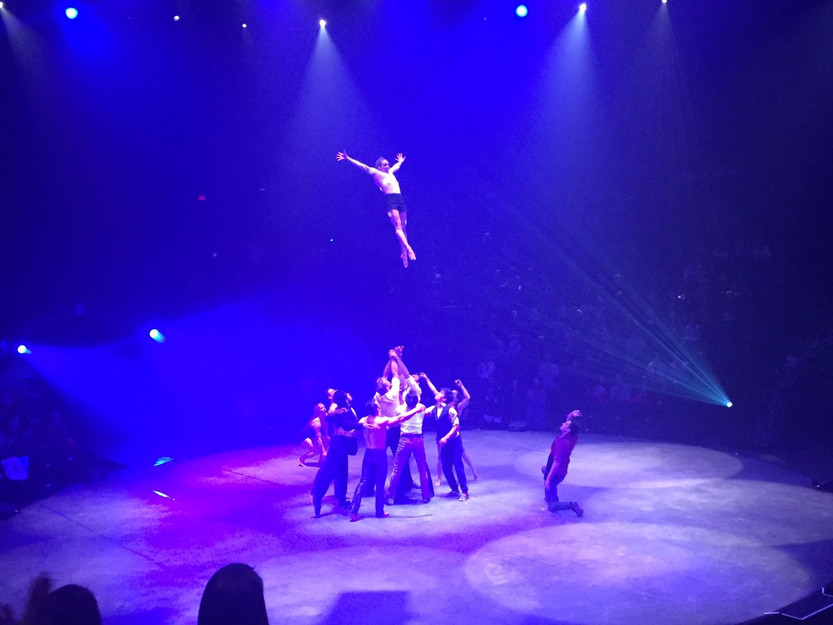 Eve_Christian's tweet photo. Magnifique spectacle à voir en famille, auj et demain : les Coups de coeur @LaTOHU #cctohu Numéros originaux et WOW! https://t.co/Z2XsY9XNci https://t.co/UmU7lpGPNo