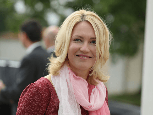 OnlineMagazin's tweet photo. 🆘‼️😬🔥German Minister Pledges to Protect Families… from Social Media Posts About Migrant Rapes. https://t.co/M27fYn1u9Y Snowflake Censorship! https://t.co/R0yfclqAfJ