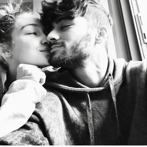 faithallgdr_'s tweet photo. "Tu portami via, dalla convinzione di non essere abbastanza forte quando cado contro un mostro più grande di me...amore mio, portami via."❤ https://t.co/0Cy0mxffT2