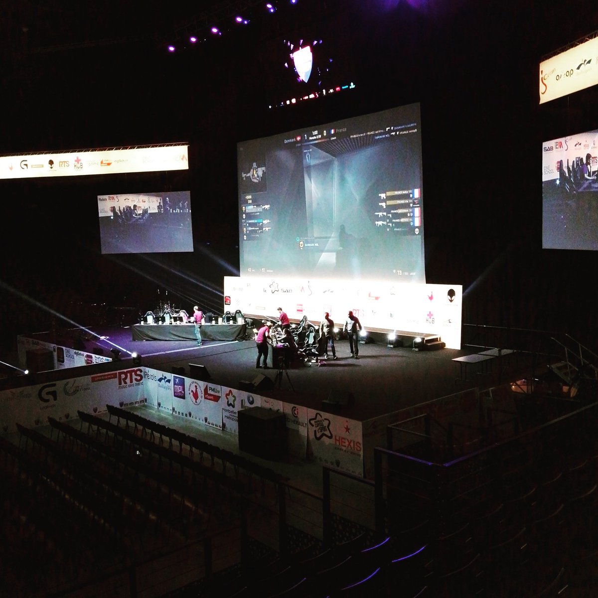 Fabsvll's tweet photo. Let's go ! Pour une journée de folie ! #esport @Stakrn_ @DC_Mtp @FrenchSouthD @MtpEsportShow https://t.co/WGLoQy5DhM