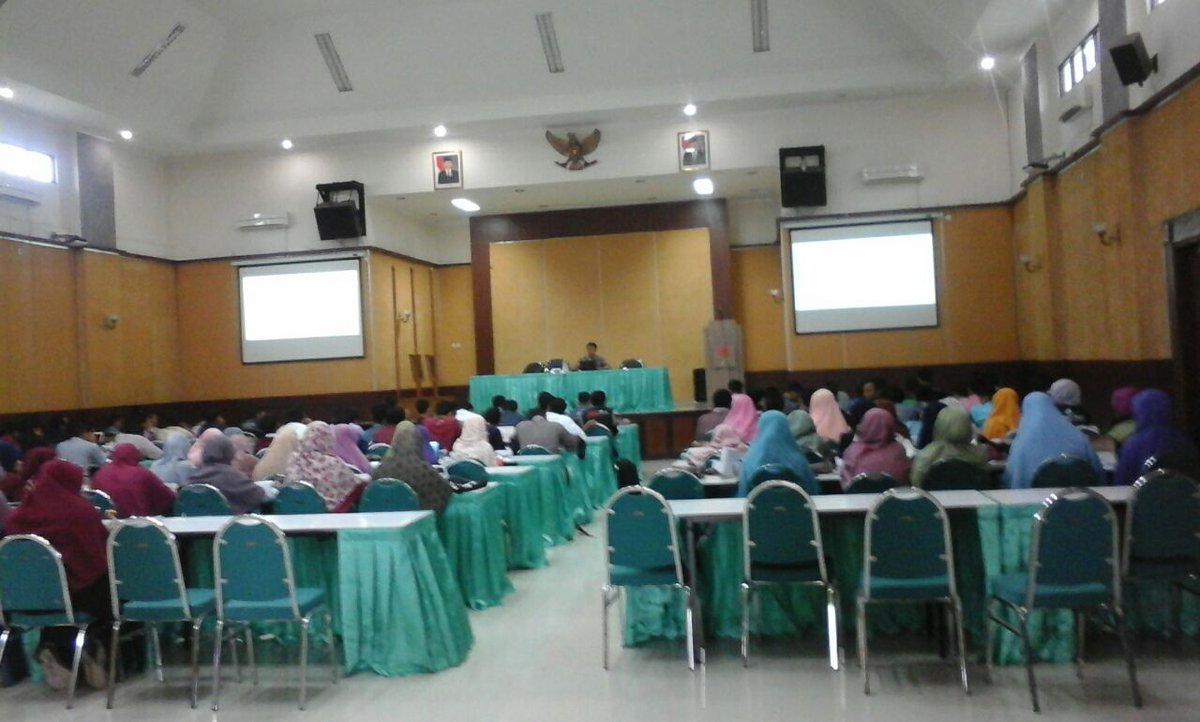 uakiub's tweet photo. Sdg berlgsg pemaparan hsl forum ketua Puskomda kpd peserta Rapimnas III FSLDK yg merupakan agenda Rapimnas III hri ke 2
#FSLDK #RapimnasIII https://t.co/kJqJKhK646