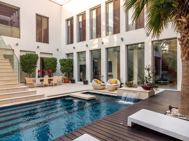 LUXHABITAT's tweet photo. FOR SALE. This unique #villa in #EmiratesHills designed by the award winning #LWDesignGroup with a contemporary theme throughout the #House https://t.co/raXno9byeT