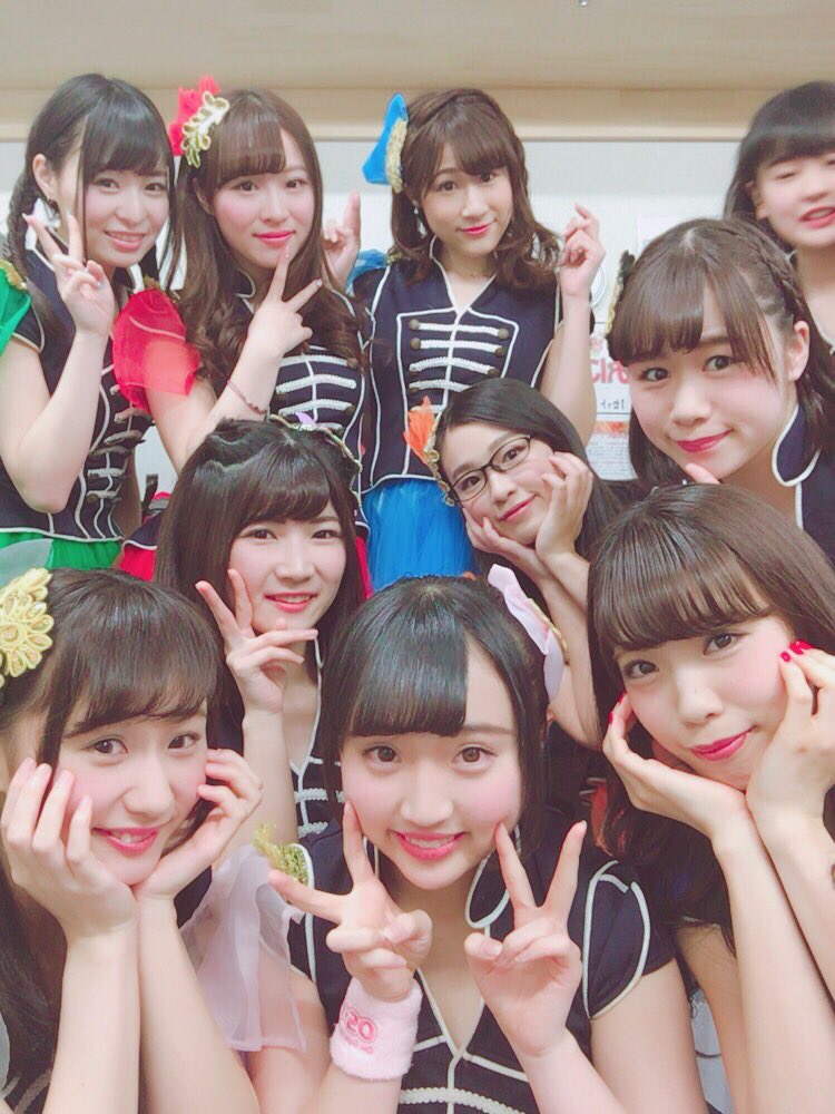 osu_azuha's tweet photo. 関谷美咲卒業Liveありがとうございました🐬💕
綺麗だったなあ青い会場。みんなに愛されてて本当に美咲ならどこでもやっていける。そう本当に実感しました☺︎♡

同期でよかった💓
だいすきだよみさき🐬
みさきなら大丈夫。本当に。
絶対夢叶えてね！♡
今から3人でごはん〜🍴🍖💓 https://t.co/FY85hlKdk1