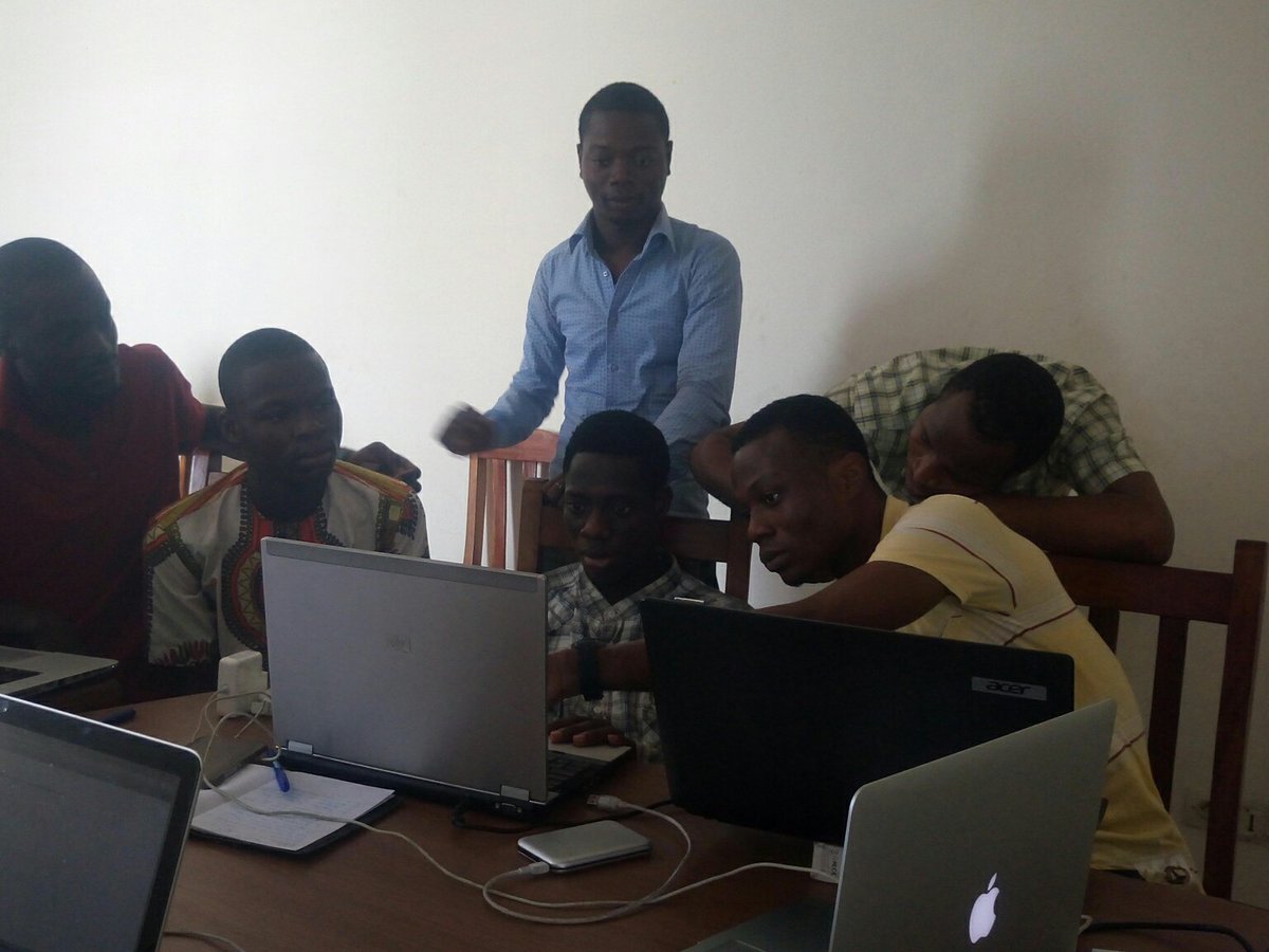 BeninDevelopers's tweet photo. Pratique de l'utilisation de Mercurial  
#devUp #BeninDevelopers https://t.co/rYcWSn0Ora