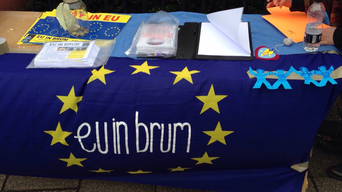euinbrum's tweet photo. Our stand is a picture and it's a great day for drying #Moseley #FarmersMarket #StMarysRow #Birmingham #Brum @MoseleyFarmMkt #YesUK #YesEU https://t.co/RZTiSH9VIv