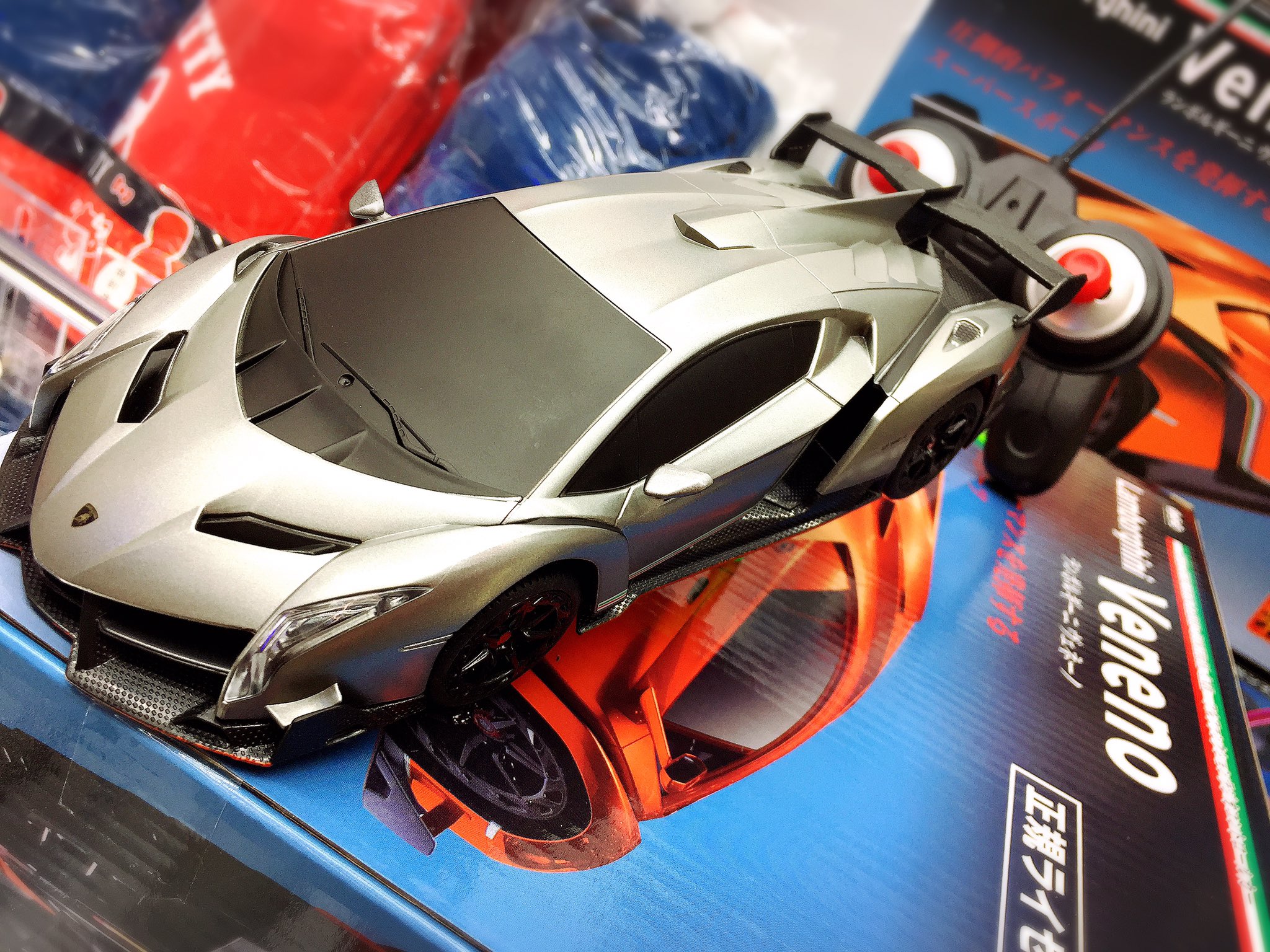 マンガ倉庫八代アミューズ Rcランボルギーニ ヴェネーノ 全2種 入荷しました 細部のディテールまで再現された リアルボディが特徴のr C 小回りが利くので 部屋の中でもコンパクトに走ります ウッヒョオオオアアア ランボルギーニ ヴェネーノ マンガ倉庫八代アミューズ Rcランボルギーニ ヴェネーノ 全2種 入荷しました 細部のディテールまで再現された リアルボディが特徴のr C 小回りが利くので 部屋の中でもコンパクトに走ります ウッヒョオオオアアア ランボルギーニ ヴェネーノ