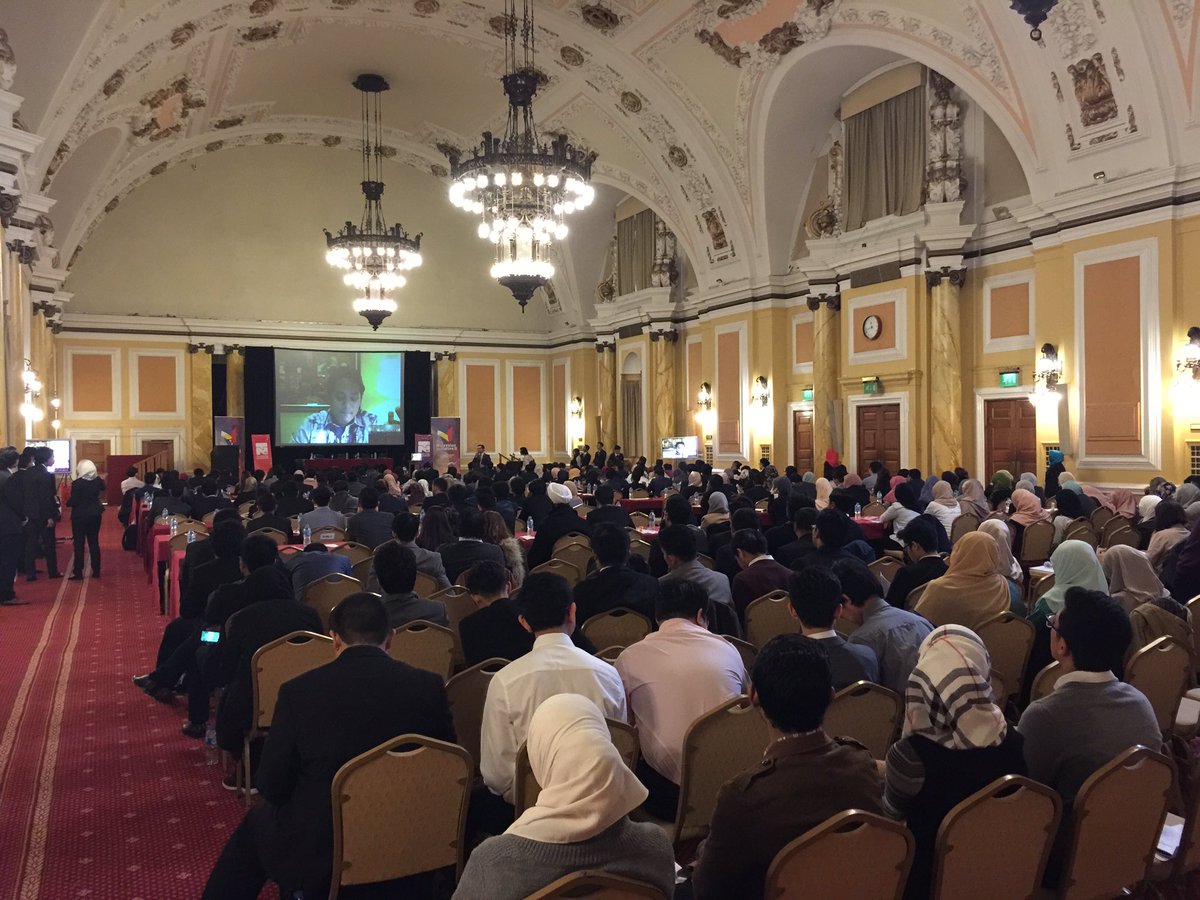 Syedmohamedarif's tweet photo. Chief virtually in Cardiff right now for the 2nd Malaysian Initiative to discuss on Transformasi Nasional 2050. #TMI2 #BetterNation https://t.co/mccAiXGmDY