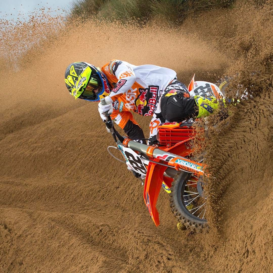 gonanotech's tweet photo. It’s almost time to see this guy in action at the @mxgp  in Qatar! #GONANO 📸 KTM / ‘rayarcherphoto’ / @Antoniocairoli https://t.co/lhQ0WHzEWo