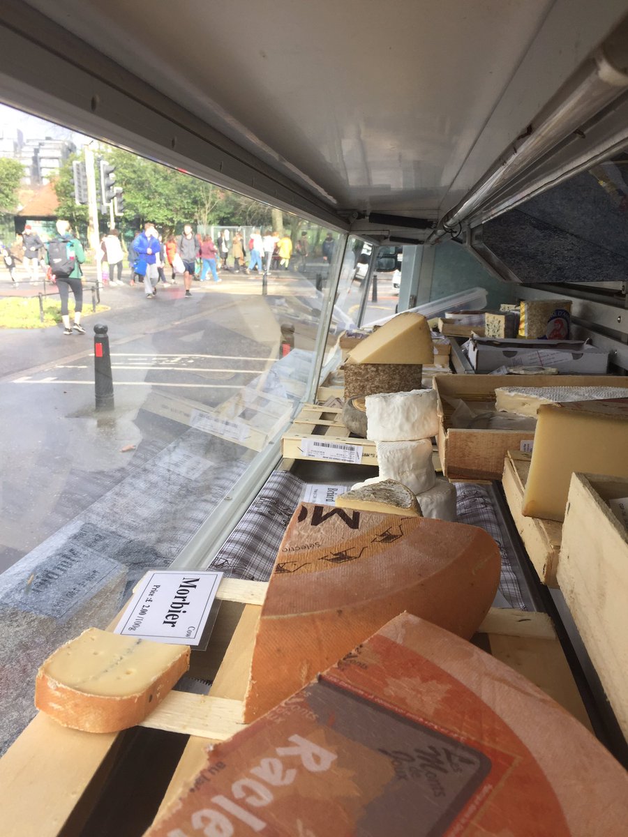 CheeseeP's tweet image. At meadow place until 6pm with the van full of cheese and macarons!
Who's coming to see me?