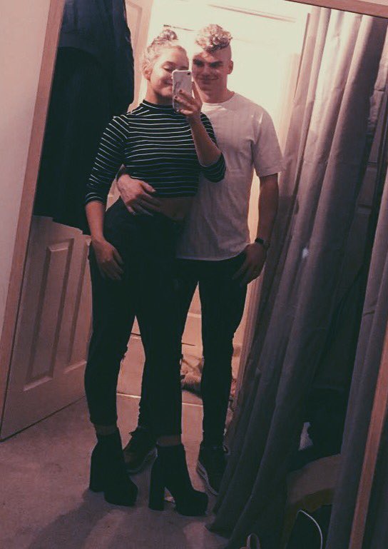 VerityBeth's tweet photo. Blondies 👩🏼👱🏻 https://t.co/T2WNqGD6YF