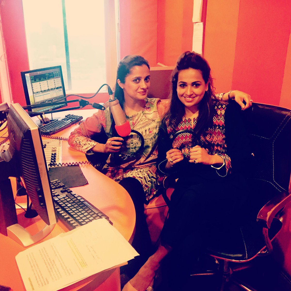 Fiza_Farhan's tweet photo. Sat morning well spent talking to #RJSumi at #FM91 on what it takes to empower our women! @UNHLP #breakingglassceilings https://t.co/6ebwOqAji1