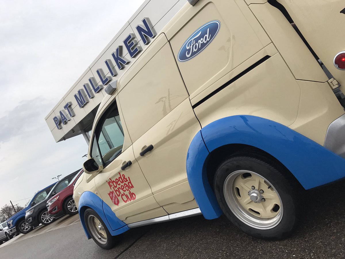PatMillikenFord's tweet photo. Harrison The #TransitConnect stopping by for a visit! #SalMich #BedAndBread #Ford #PatMillikenFord https://t.co/JdEPScMtUA