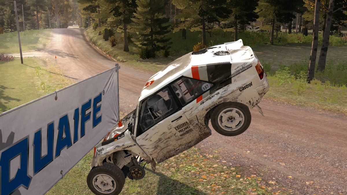 _bewilderbeast_'s tweet photo. #Dirtrally #crash https://t.co/jBxu2LM6Je