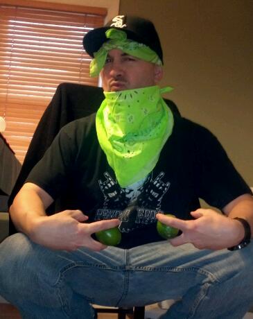 jizzy_slitherz's tweet photo. @TimRipperOwens #BeyondFear #TimRipperOwens #beyoncechallenge #ProjectCock #LiesTeensTellTheirParents https://t.co/HyuqS0YSSy