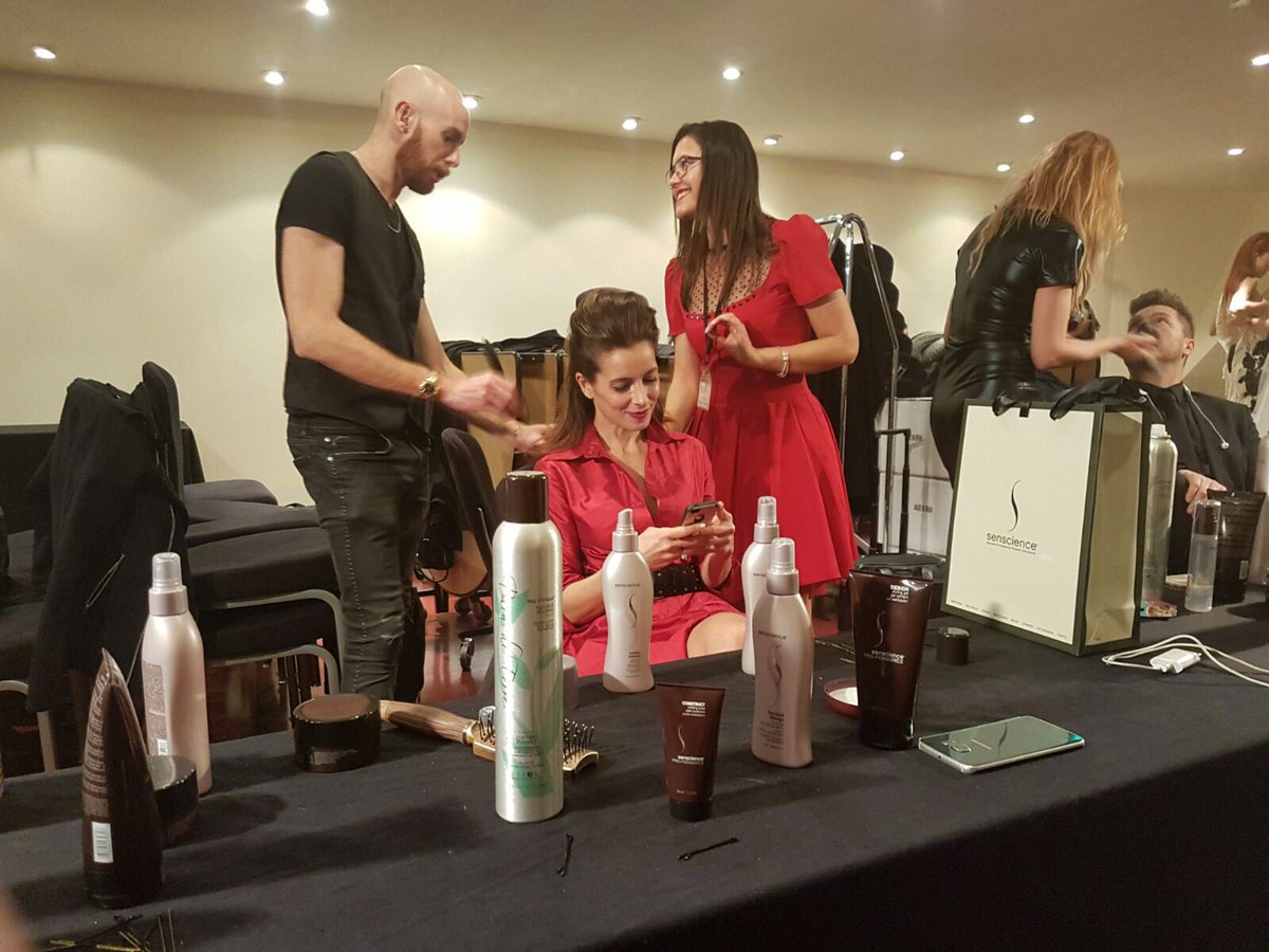 rincondeika's tweet photo. Nos colamos en el backstage donde se prepara el desfile de @Jordidalmau gracias a @sensciencespain por la oportunidad #Friendfluencers https://t.co/rtuBsjUFGN