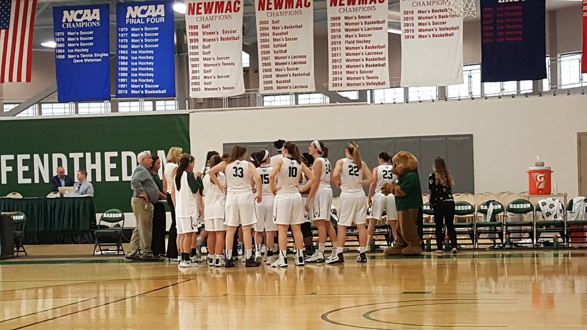 Meeting with the team to discuss that sick between the legs to the basket play!!!  Can they teach me that? #defendthedam #GoBeavers
