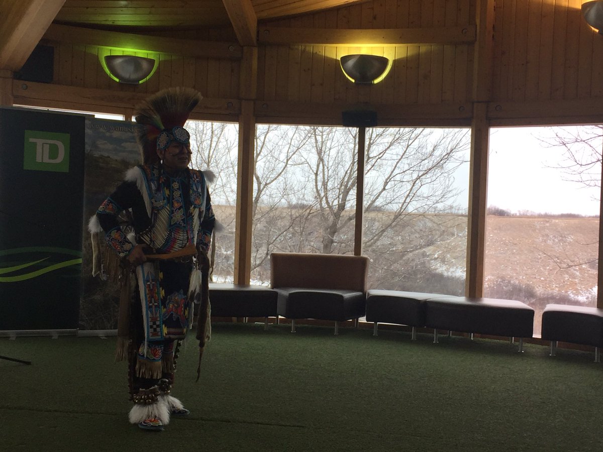 dannydpapadatos's tweet photo. TD presents $500,000 to the Thundering Ahead project @Wanuskewin_Park! @BrianGervais_TD @RyanJBarclay_TD #SKPROUD #FEF https://t.co/WqFCOAhco1