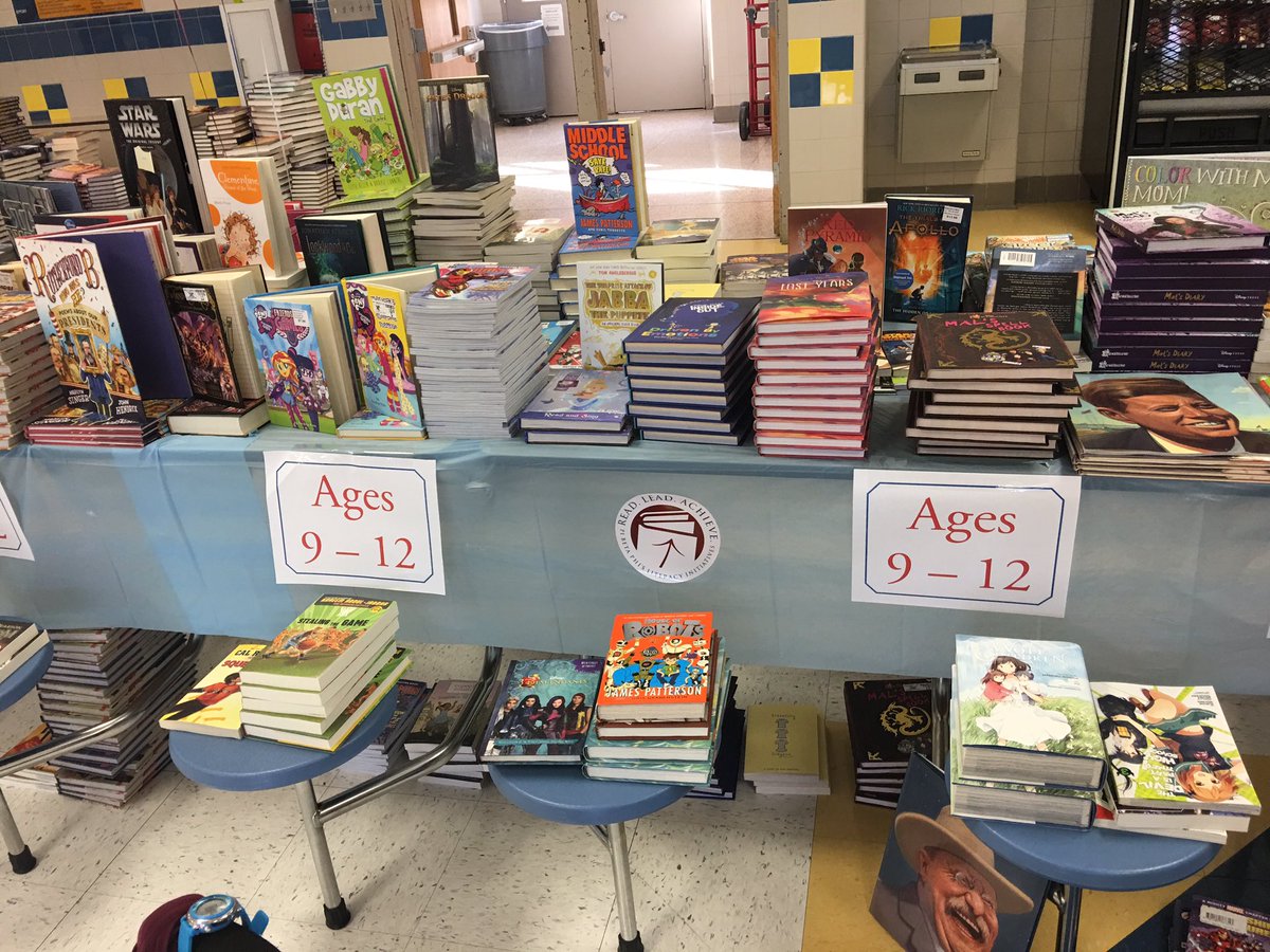 MD_DCPiPhis's tweet photo. #books books and more books! #letsreaddc #readleadachieve @PiBetaPhiHQ @PiBetaPhiFNDN @FirstBook https://t.co/U2DJveXe6l