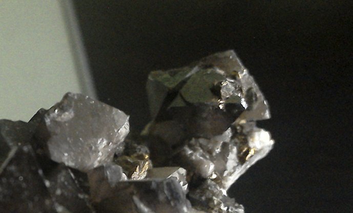 collectionofgem's tweet image. #Scheelite crystals from #Yaogangxian, Hunan, China

buff.ly/2lGnzOX