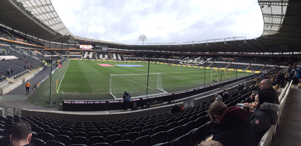 PeteStiv's tweet image. Pitch in great nick ahead of @HullCity and @BurnleyOfficial #twogames #nodramas 😉
