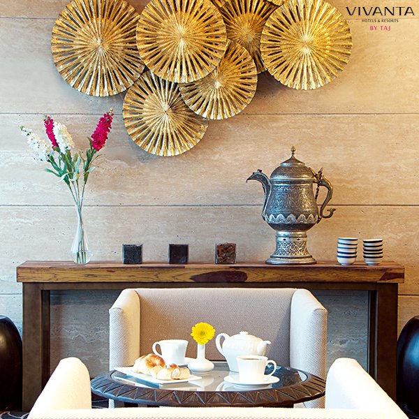 VivantaHotels's tweet photo. Brewed delights. Spend the day lounging with a steaming hot cuppa in hand at the Tea Lounge at #DalView, #Srinagar: https://t.co/fudElPag1j https://t.co/ory8o4Kpgu