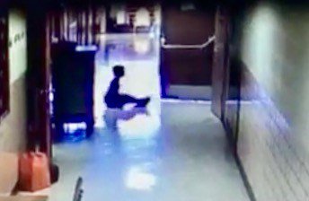 foxcarolinanews's tweet photo. Caught on tape: Teacher pushes 9-year-old to ground
https://t.co/hk7rHGCi1m https://t.co/mY9fZtG2gW