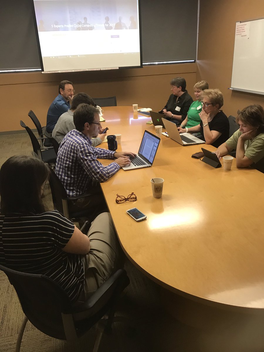 thatcampfl's tweet photo. Session on collaborative platforms-cloud computing https://t.co/zrjDzjNXGk