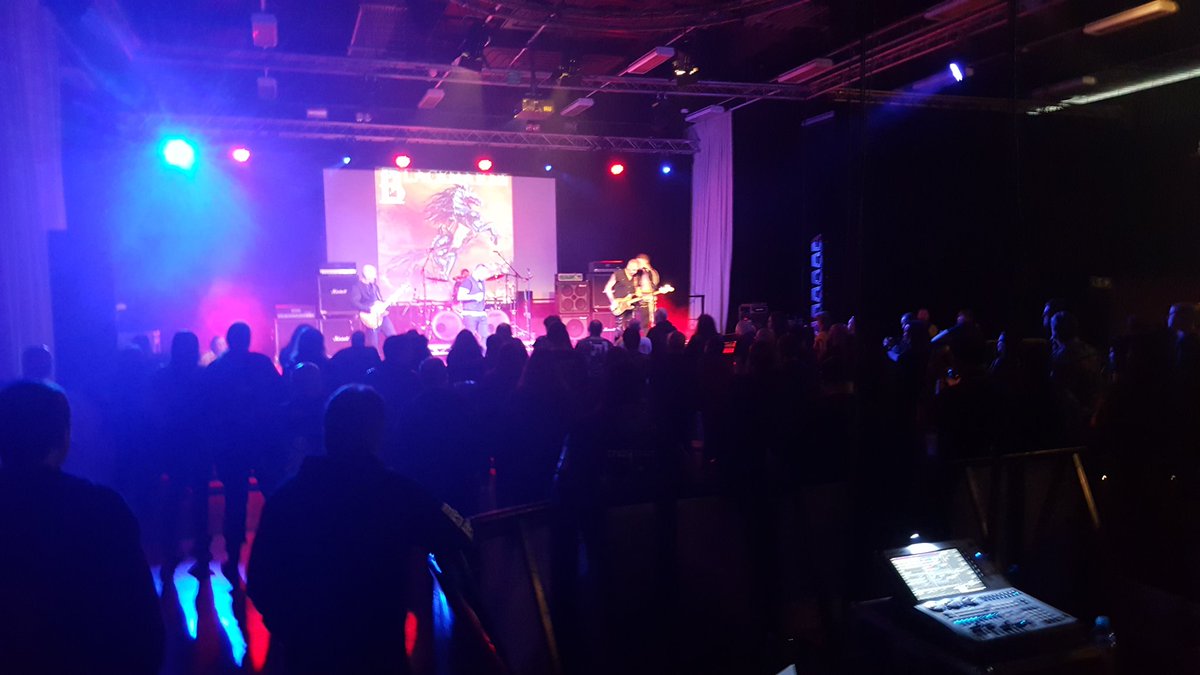 Blackmayne at Brofest giving it some 'Hot Blooded Woman'.
