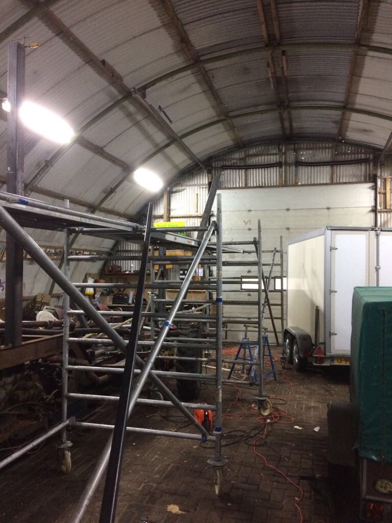 Eerste constructie staat. Mooi op tijd dachten we zo <a href="/corsoklooster/">Corso Sint Jansklooster</a> #corsomaakjesamen #corso2017