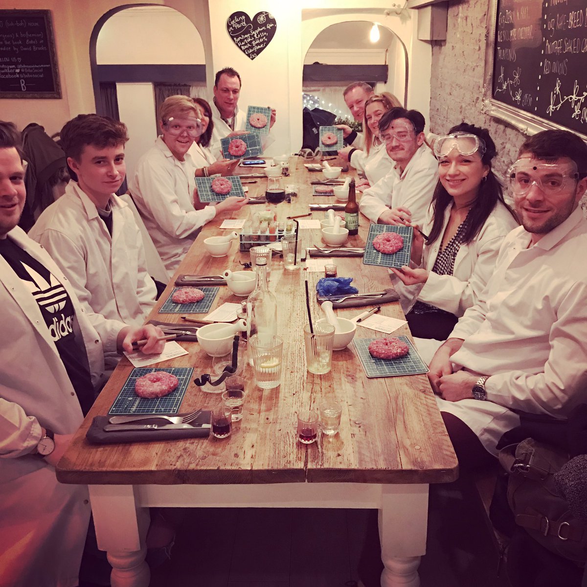 BoboSocial's tweet photo. Having lots of fun at the #ExperimentalBurgerSociety! What will they make this week... #Burger #bobosocial https://t.co/dDmUHoEtLz