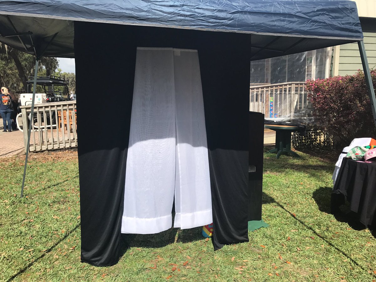 PhotoBoothTampa's tweet photo. All set up and ready to begin the photo booth fun for the Santella Foundation Fundraiser! https://t.co/klYK7U7V0j