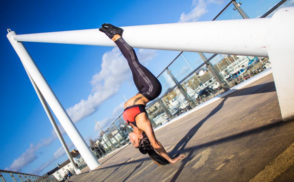 A new perspective on your Saturday workout.
Tori rocking our latest sport range. 
📷 <a href="/Bar_Mob/">BarMob UK</a> #MySuperdry