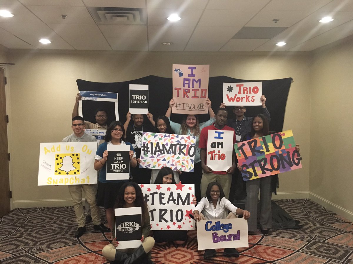 UpwardBoundCMU's tweet photo. Live from the 2017 MI-CAPP Student Leadership Conference
#MITRIO
#LEADLIKETRIO
#CMUTRIODETROIT https://t.co/9PFM6sXDj5