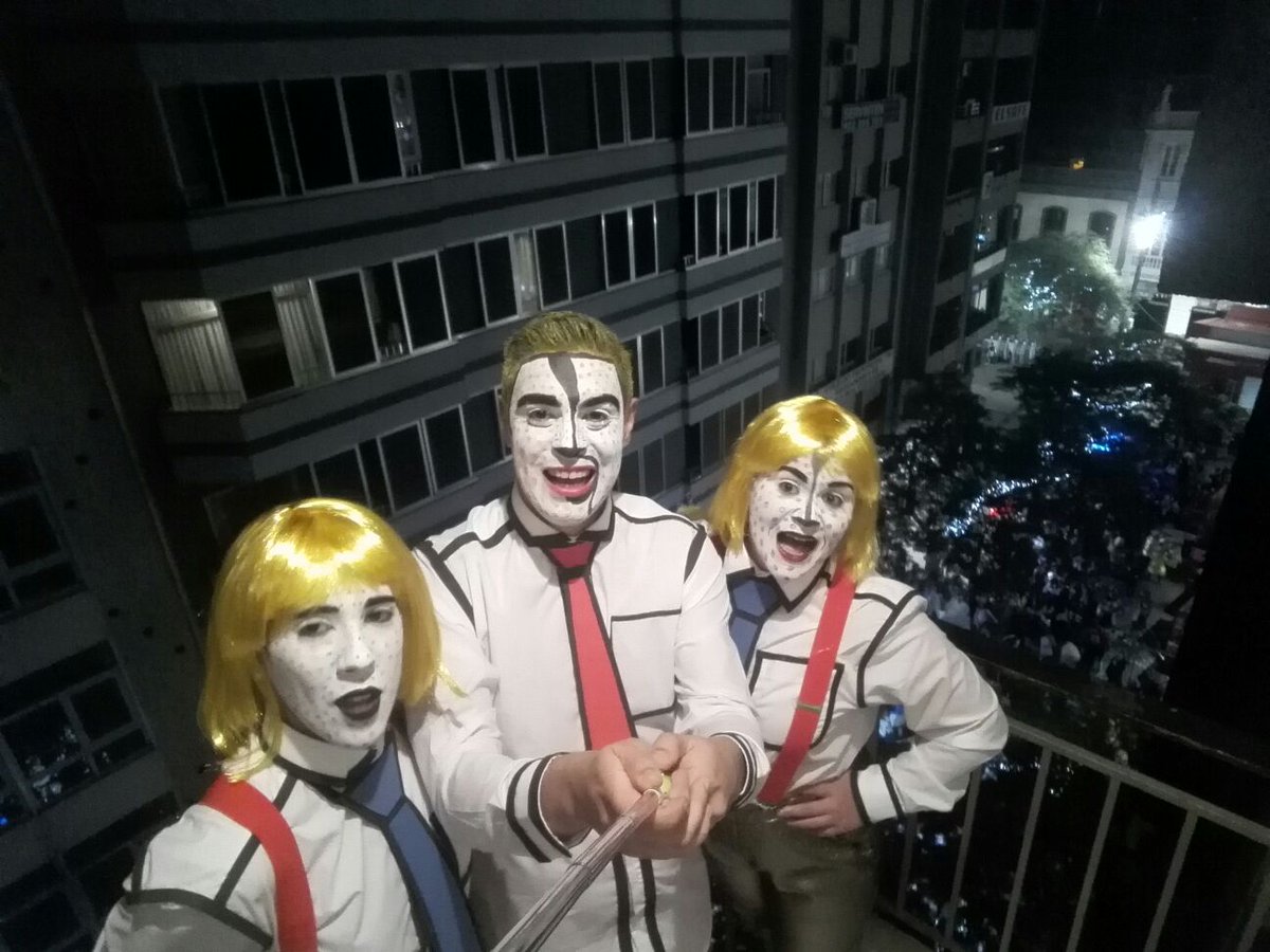 AnaMndez2's tweet photo. Carnavaaal! https://t.co/UOqrEyR0W0
