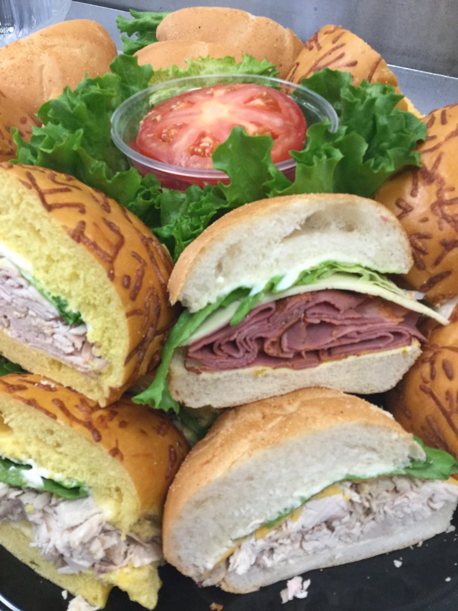 McmastersMeat's tweet photo. Luncheon for the #creditvalleyconservation!!! Looks good! https://t.co/9pkXvG5N8s