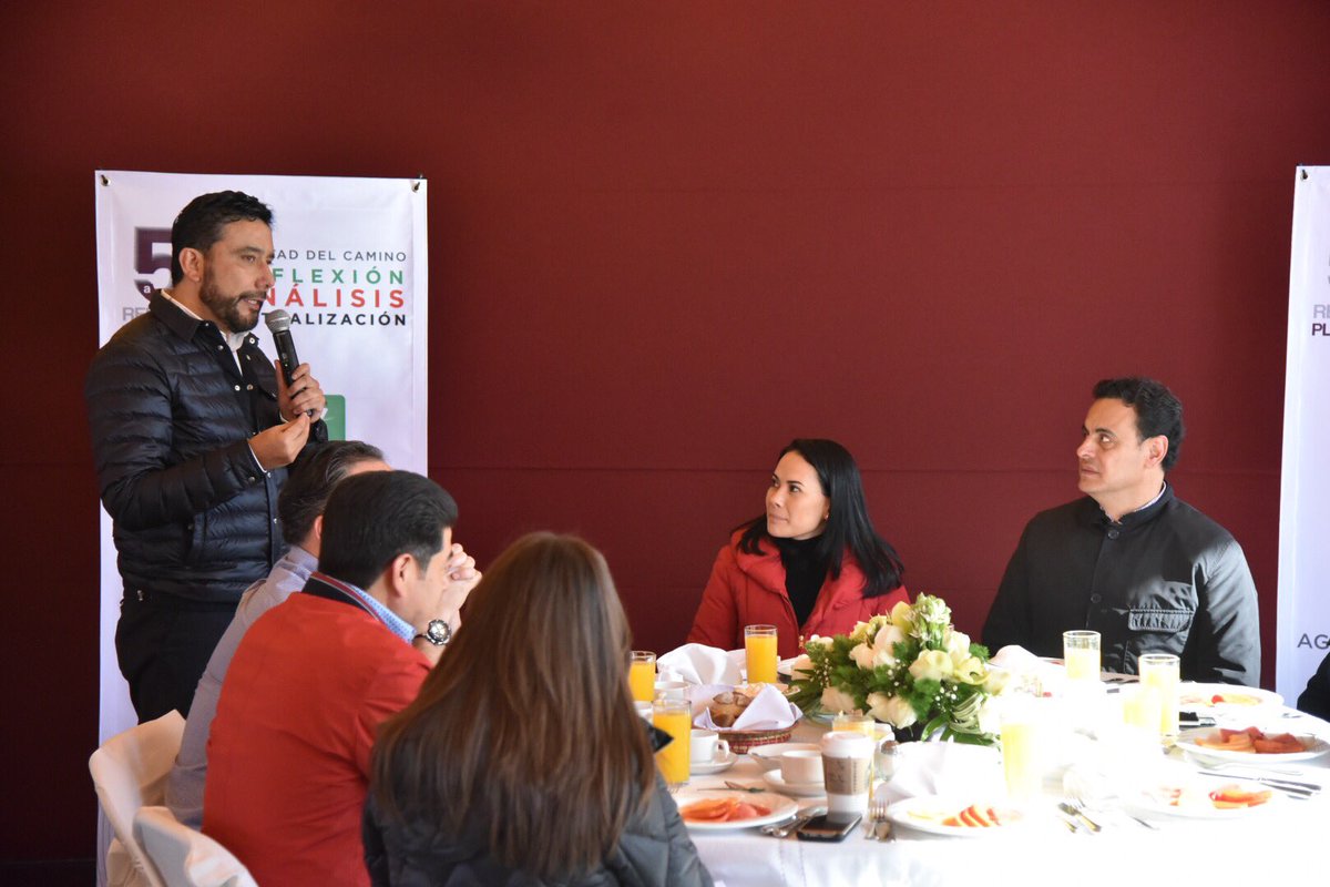 cruz_roa's tweet photo. Los @DipPRIedomex coincidimos con @AlejandraDMV: “Estamos convencidos de que nadie quiere tanto al #EdoMéx como los Priístas y sus aliados”. https://t.co/wr7qsGWQdC