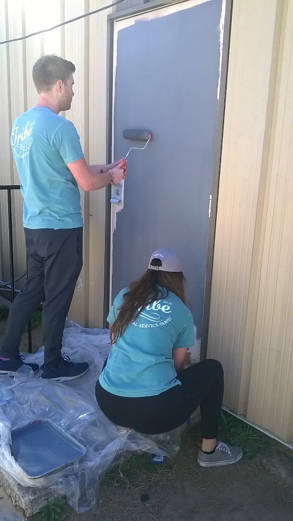 UT_DCCE's tweet image. Great to see #longhorns giving back to the #AustinCommunity!