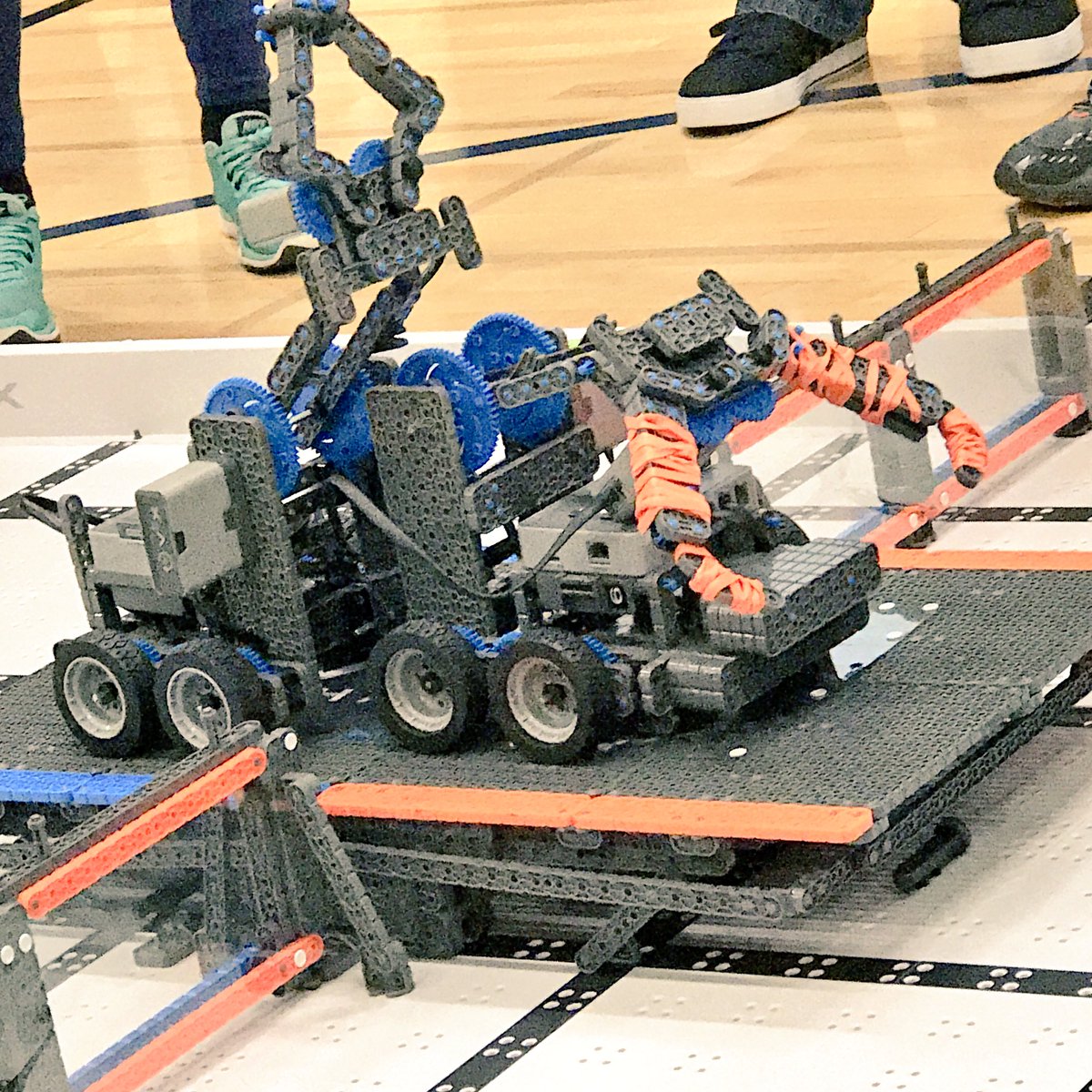 k12cto's tweet image. #TeamWork #FutureReady204 #30Points Great job by all the competitors today at the @ipsd204 2017 Vex Elementary Robotics Tournament!