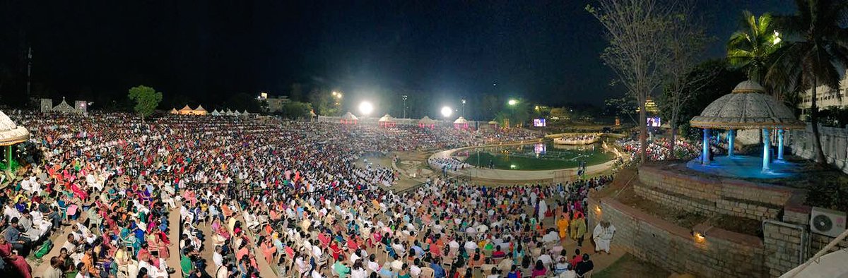 Gurudev's tweet image. It is such good fortune to bask in devotion on #Mahashivratri day.