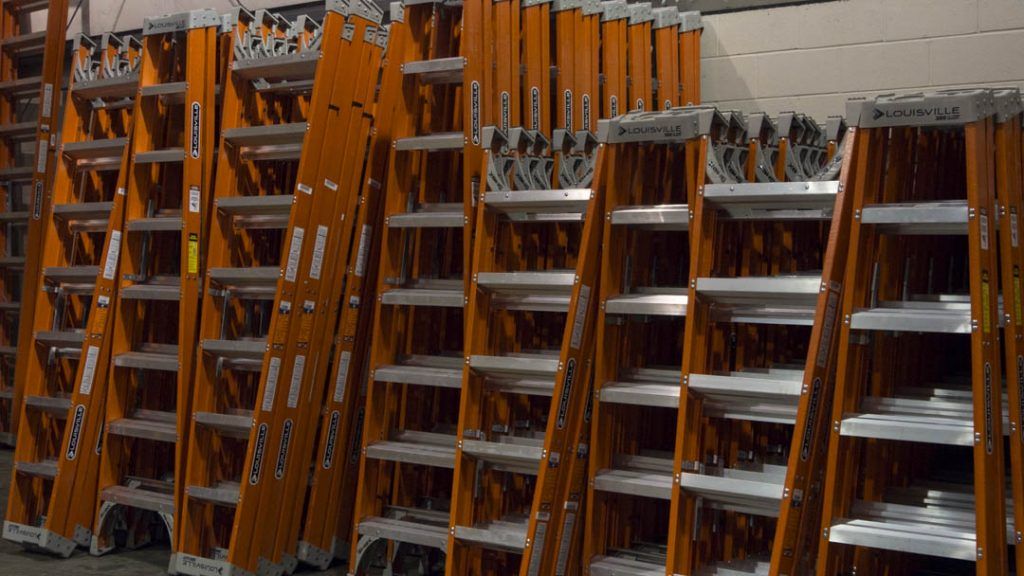 baileytools's tweet image. Anybody need a ladder? ;)