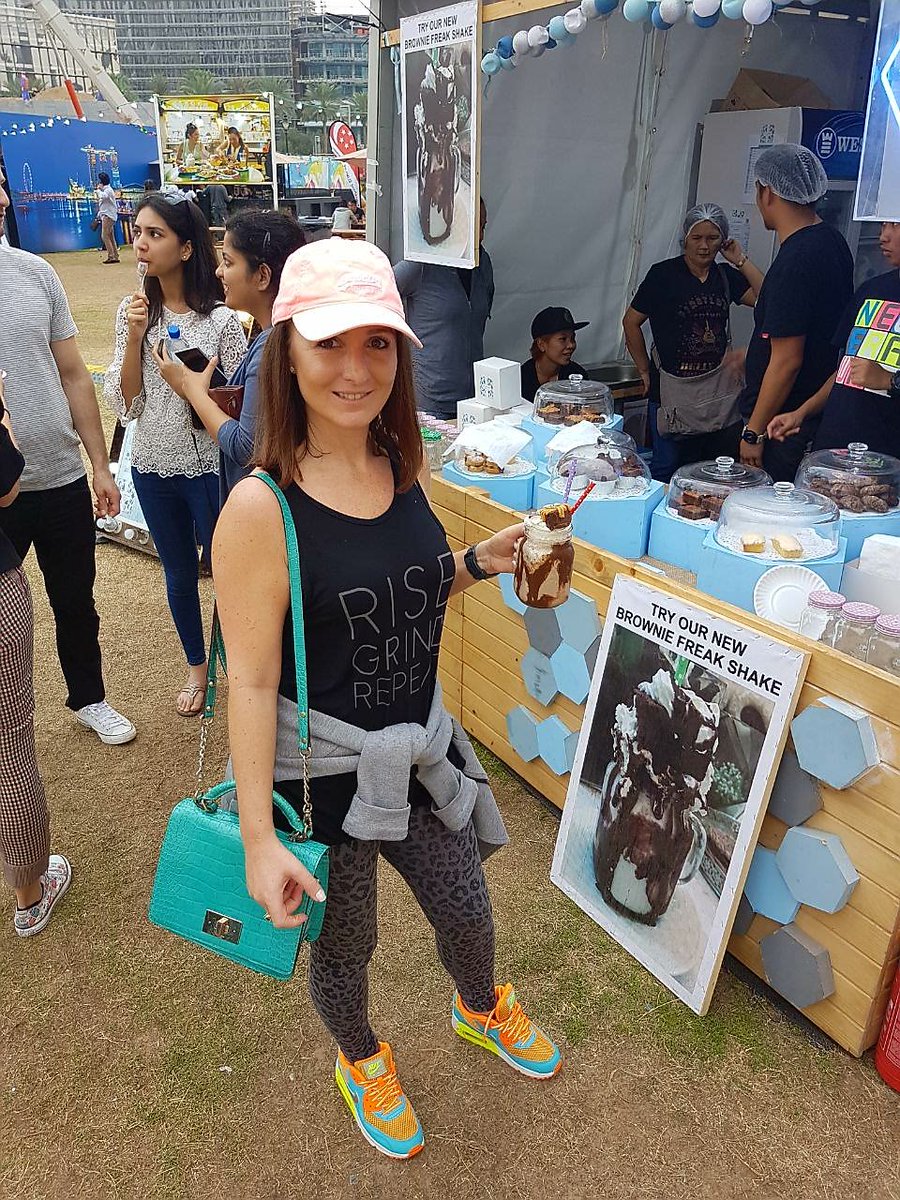 JohannaDzartah's tweet photo. @EatTheWorldDXB great event despite the rain #foodheaven #Foodie #mydubai https://t.co/uFmKKFj9a4
