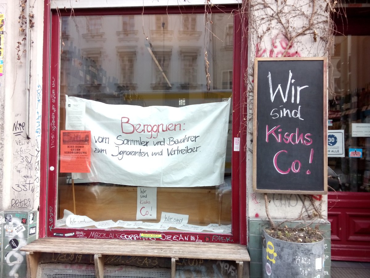 gloreiche36's tweet image. Läden in der Oranienstraße in #xberg solidarisieren sich mit Buchhandl #KischCo, deren Mietvertrag nicht verlängert wurde | #wirsindKischsCo