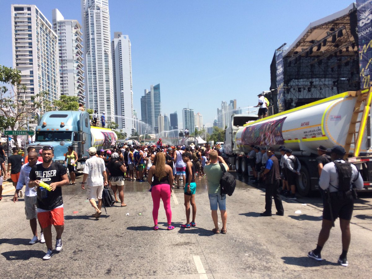 OdebrechtUnida's tweet photo. Ven pa'Cinta Carnavalear #Carnaval #lomejordepanama #acatrabajamosduro #odebrecht https://t.co/yXE0z6R0R0