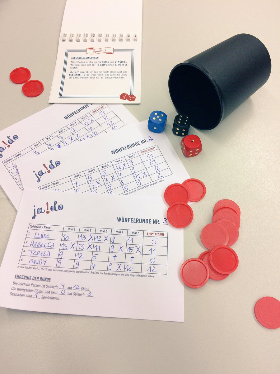 TeresavonJan's tweet photo. Spannendes #Spiel zur #Gerechtigkeit beim Vernetzungstreffen #kijuparabe2017 #ja!do https://t.co/y30Vea1sLy