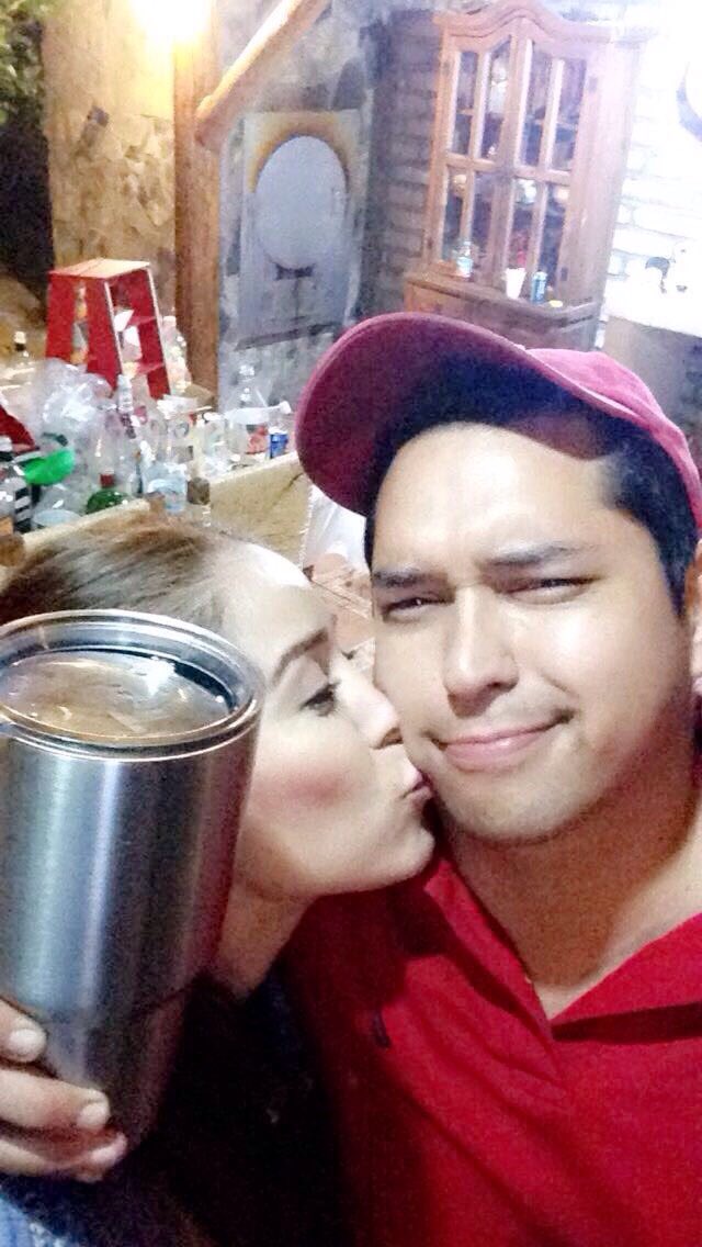 loreenacantu's tweet photo. 😘 @chavagonzalezm https://t.co/mA5W0oFWiw