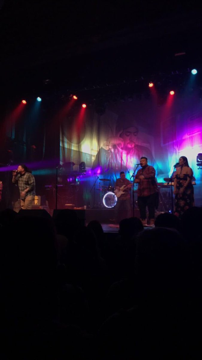camillearmas's tweet photo. So much fun at the #washousetingtour2017 last night at the @RegencyBallroom with @JBoogMusic & @iamjemere #cheeeehooo 🏝🤙🏽🌈🌺@chungjdaniel https://t.co/OIe83xbzko