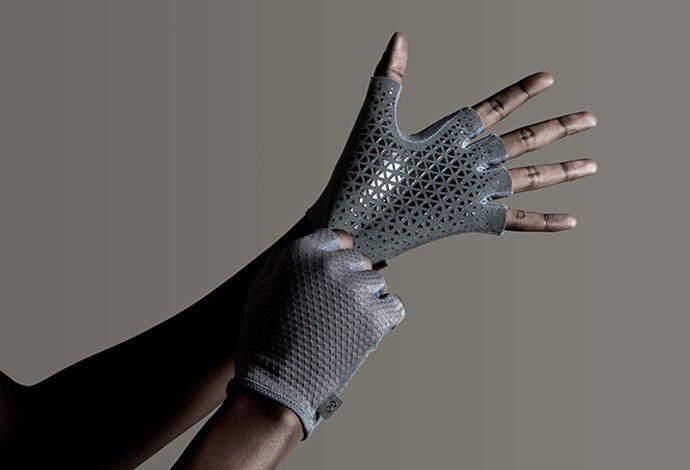 When 'Functional Fashion’ Takes A Whole New Meaning! bit.ly/FunctionalFash #WearableTech #Wearables <a href="/FashNerd/">FashNerd</a>