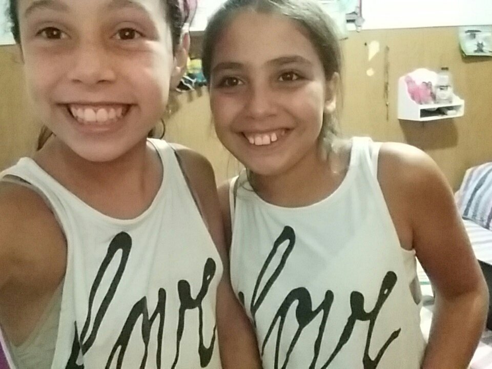 candee670's tweet photo. Acรก con mi amiga viendo combate esperando la comparsa. Te amamos celi celista asta el final #CombateDeCarnabal https://t.co/mdblEr7qtK