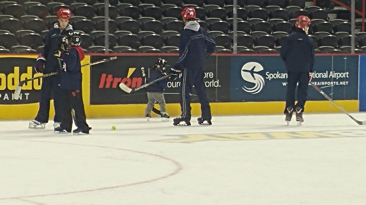 MediaGuyTy's tweet photo. Thanks @spokanechiefs #SAYHA & @usahockey for hosting #TryHockeyForFreeDay at the @SpokaneArena! Keller had a blast https://t.co/mSrKnCCfLk