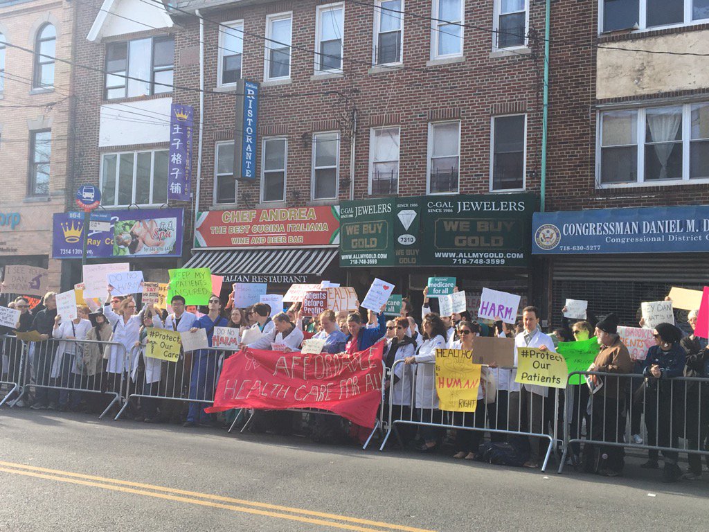 1199SEIU's tweet photo. Hundreds gather outside @RepDanDonovan office w #HealthcareProfessionalsProtest #carenotchaos #Brooklyn supports #ACA https://t.co/xFPyHifwL7